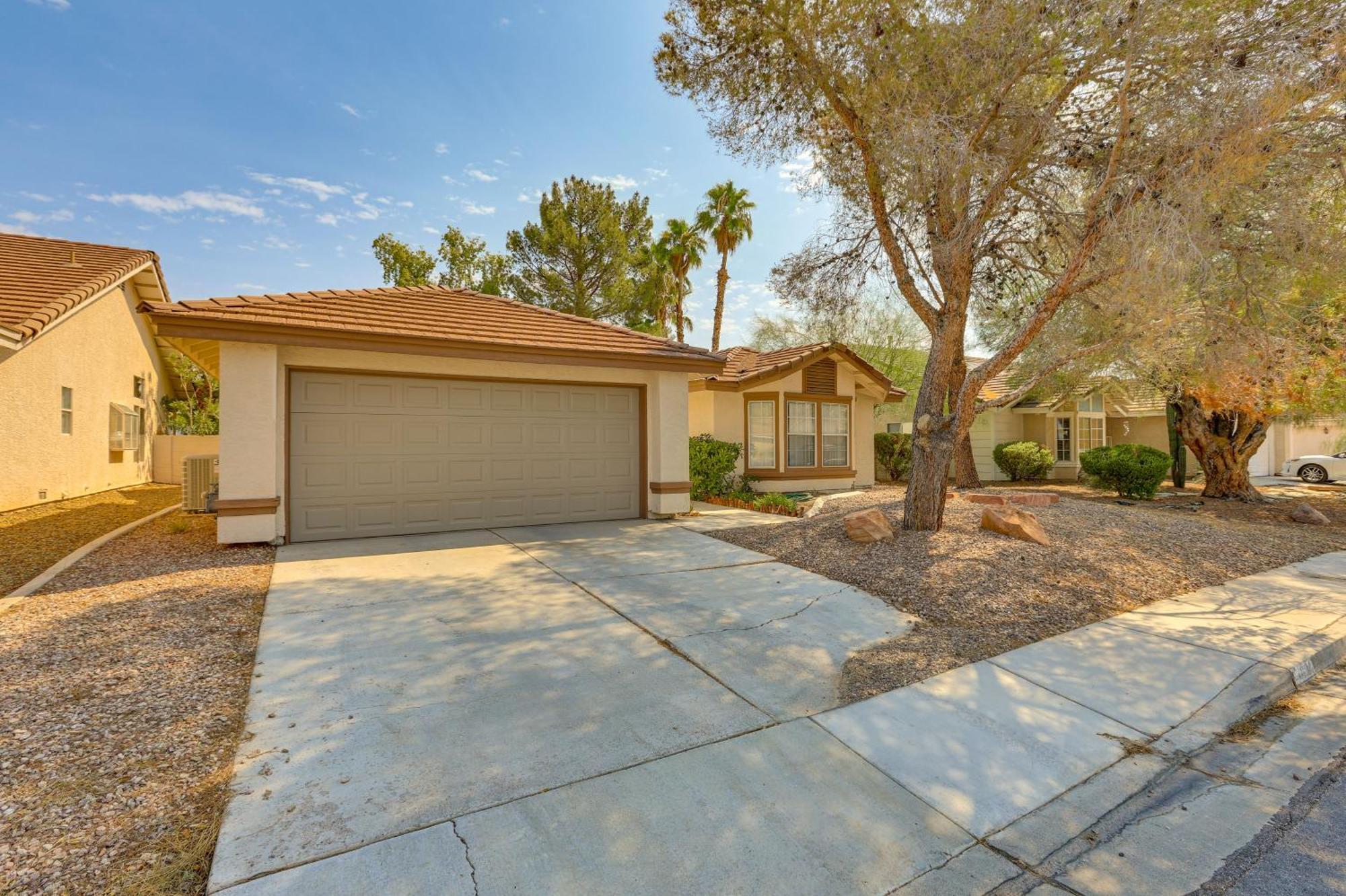 Holiday home Furnished Patio, Fenced Yard In Green Valley Las Vegas