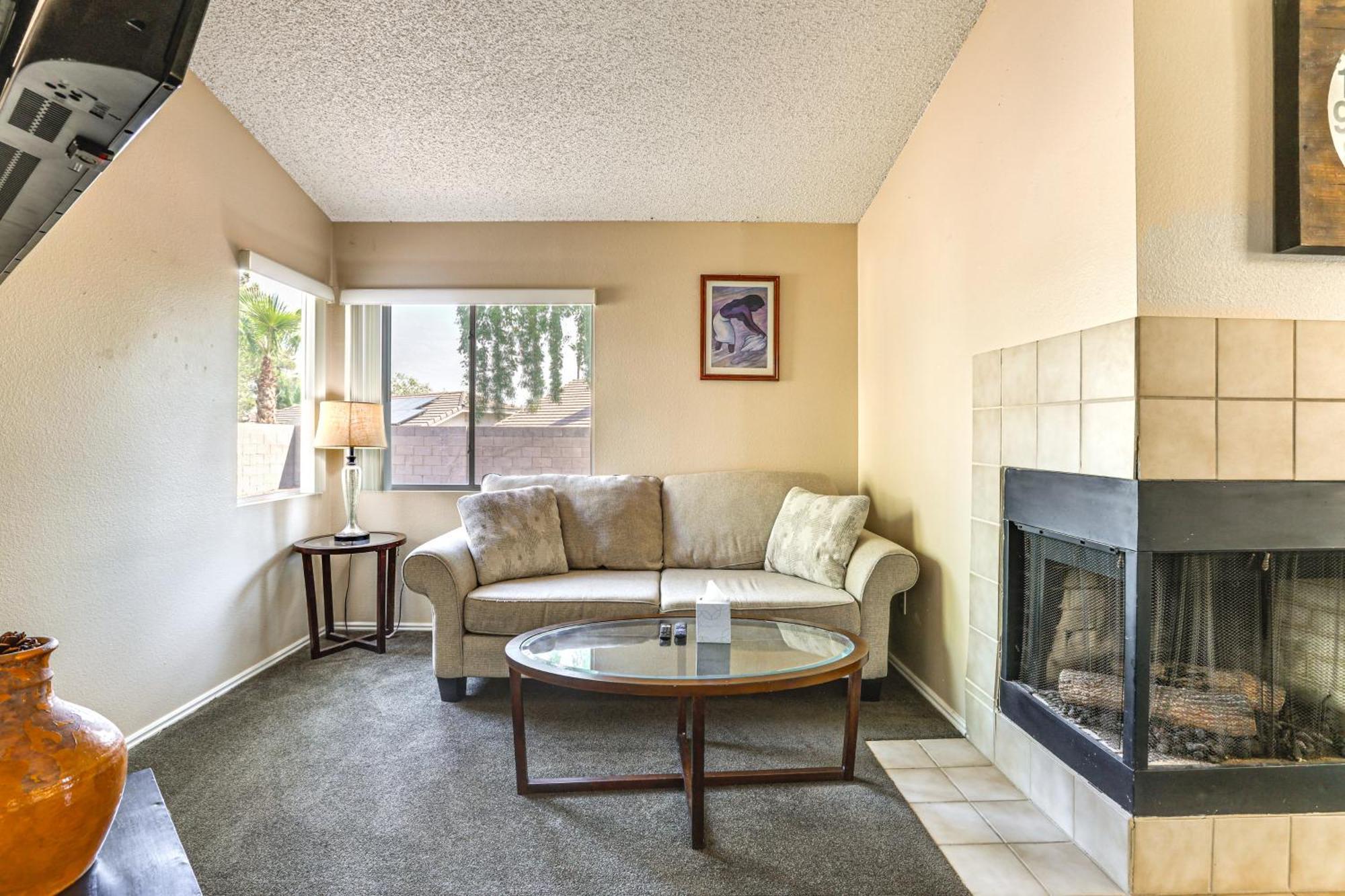Holiday home Furnished Patio, Fenced Yard In Green Valley Las Vegas